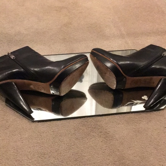 Joan & David genuine leather boots - Picture 4 of 4